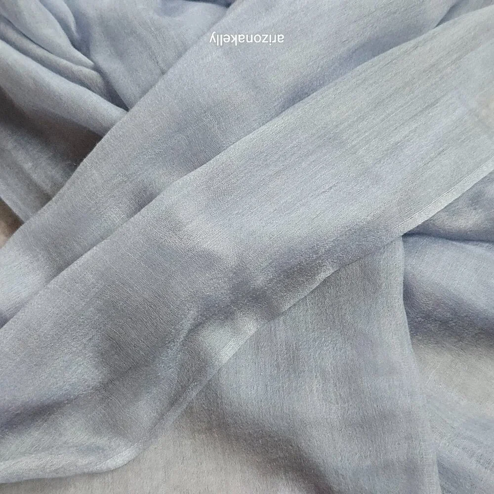 NWOT Cashmere Scarf Wrap Featherweight Tissue Weight Periwinkle Blue Ovcio - Picture 4 of 10